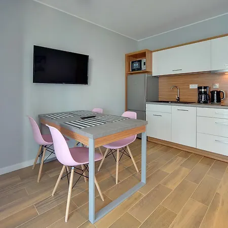 Komfortowe Sun Seasons 24 W Pogorzelicy Blisko Morza By Renters Apartmán *